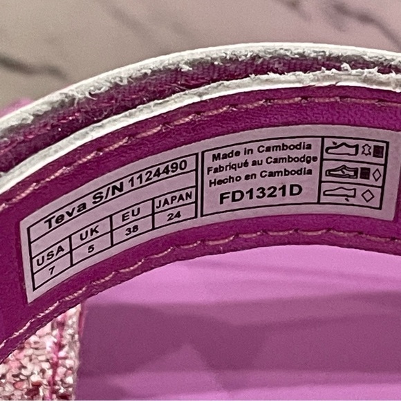 Teva x Christian Cowan Hurricane XLT 2 Pink Sandals Womens Size 7 NWT. - Picture 5 of 8